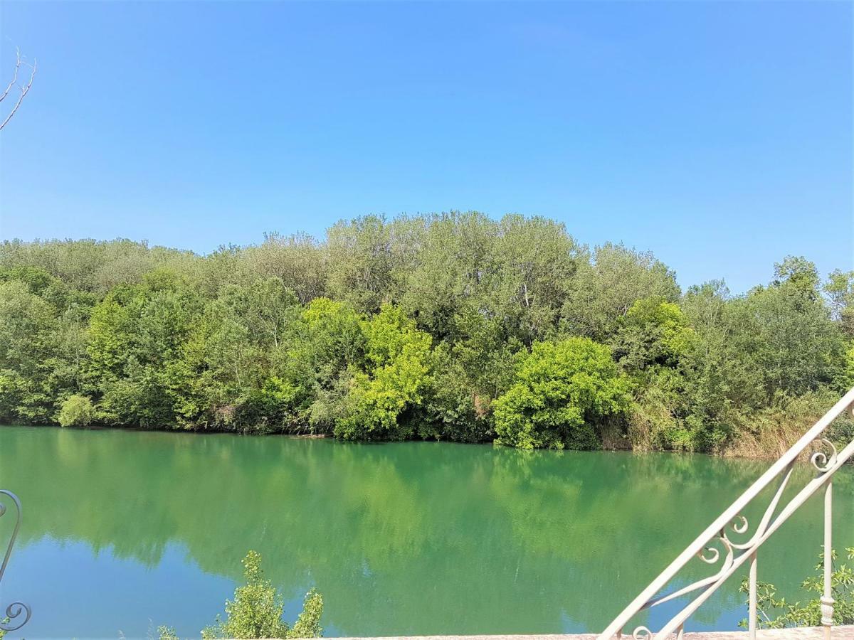 Gite Face A La Riviere -Proche Du Pont Du Gard- Montfrin Bagian luar foto