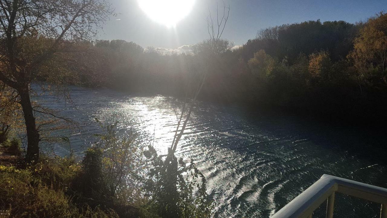 Gite Face A La Riviere -Proche Du Pont Du Gard- Montfrin Bagian luar foto